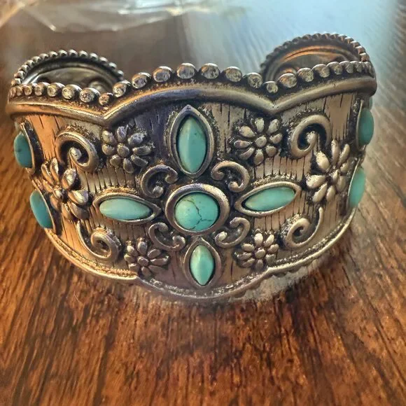 Western Cowgirl Turquoise Gemstone Floral Wide Cuff Bracelet in Mixed Metals - Picture 6 of 11